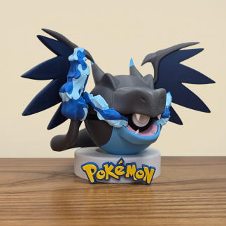Pokéball Méga Dracaufeu X : Embrasez la puissance du feu et du dragon !