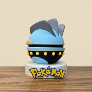 Capturez la force ultime ! Découvrez la Pokéball Mackogneur, une pièce en résine unique inspirée de Machamp, le champion inconte