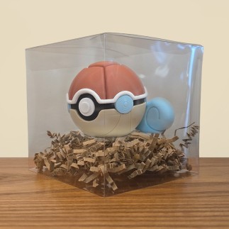 Découvrez la Poké Ball Carapuce unique ! Un objet de collection adorable pour les fans de Pokémon Eau.