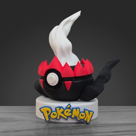 Vue de droite Pokéball Darkrai, réplique artisanale avec finitions premium et design ténébreux.
